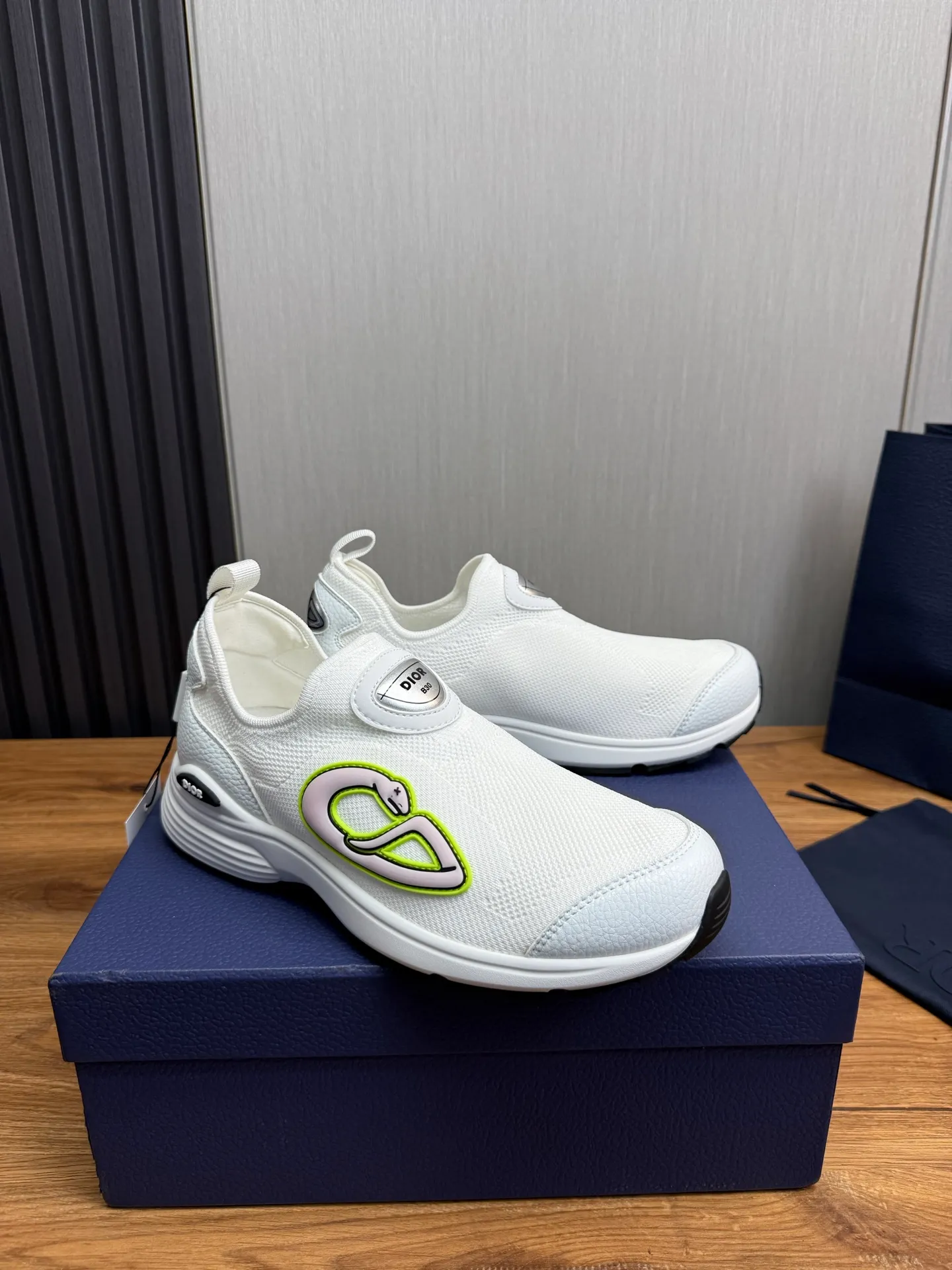 Men's shoes 💰540💰 Dior Dior B30 latest hot model shipped, original 1:1 manufacturing ▪️ Fabric: Original custom fly woven ▪️ Lining: Imported breathable mesh ▪️ Sole: Original molded non-slip outsole ▪️ Size: 38-45 (custom-made 45 non-returnable)